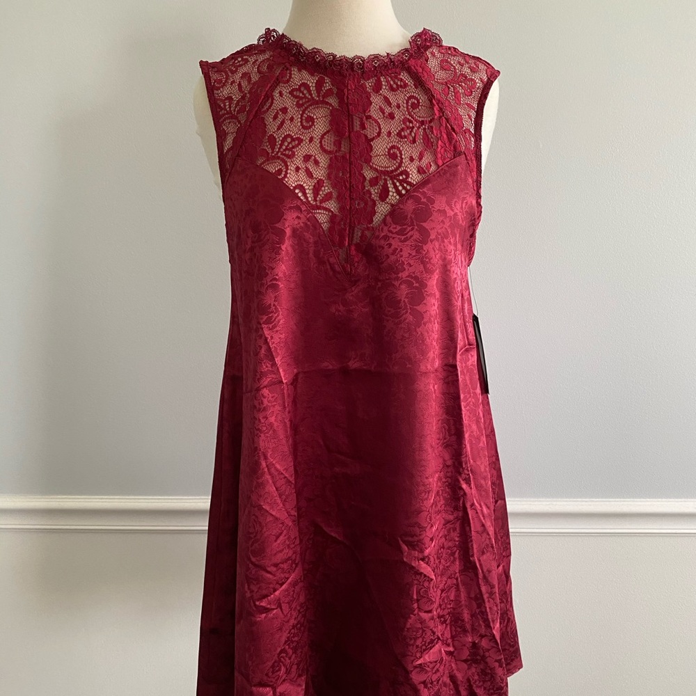 Lulu’s Swing Lace insert dress